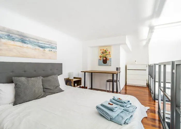 Domusmi Benedetto Marcello-32 Apartment